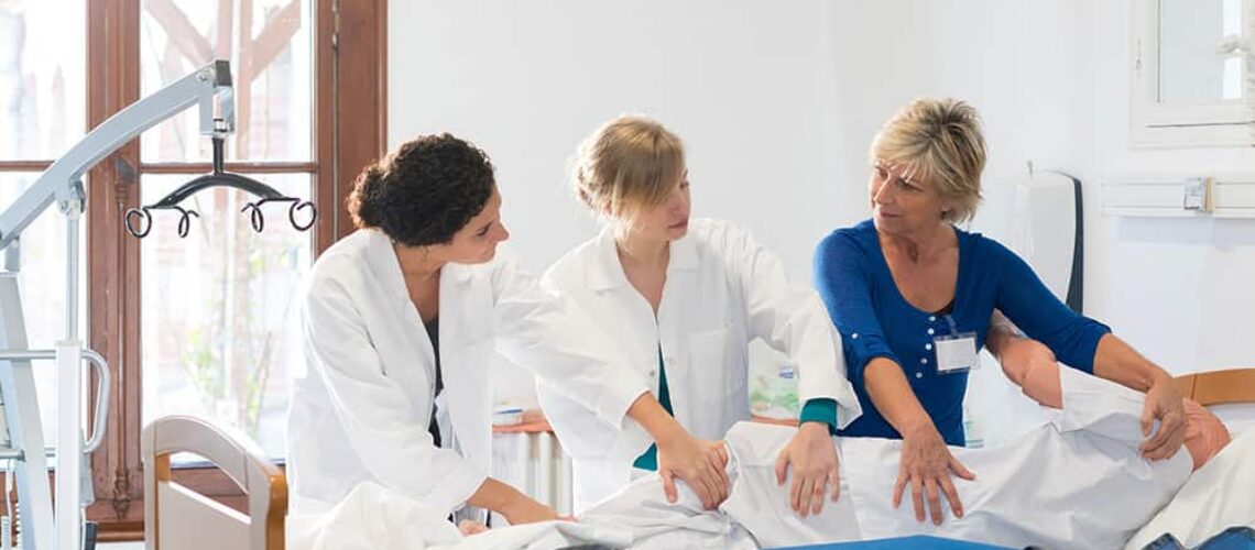 Manual-Handling-in-Health-care-Featured